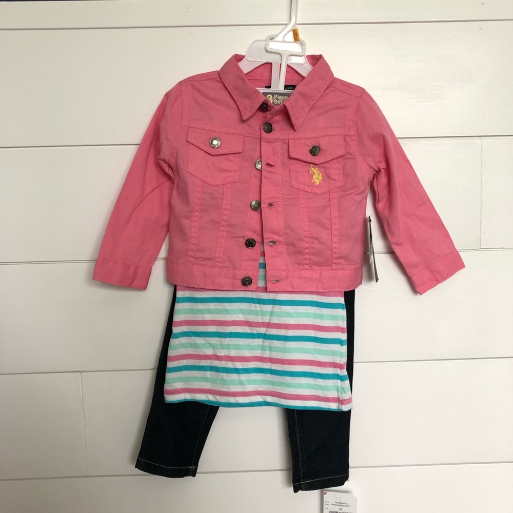 Three piece POLO RALPH LAUREN set.